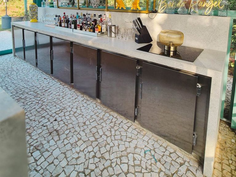 antes-e-depois-balcao-em-inox-de-7-portas-01