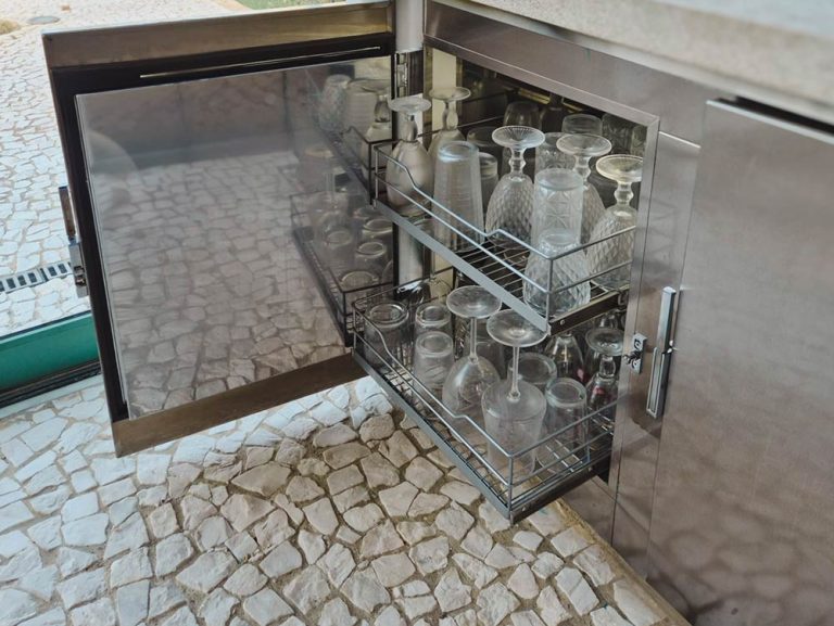 antes-e-depois-balcao-em-inox-de-7-portas-03
